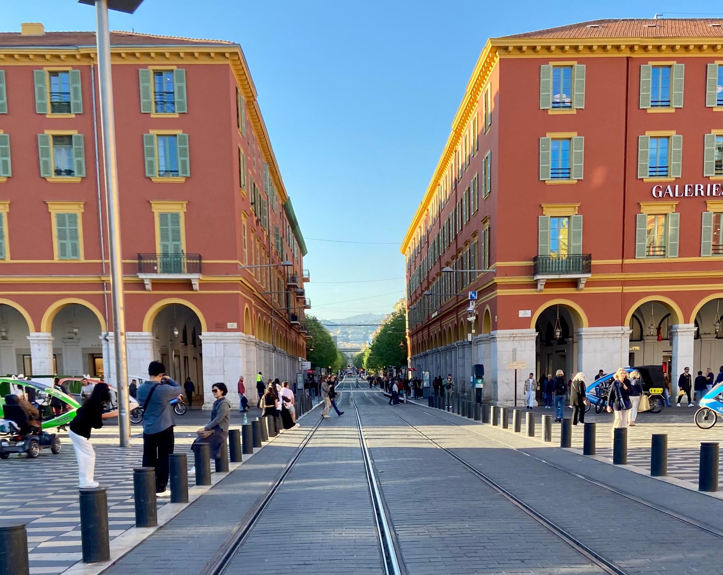 Place Masséna where the flat is 