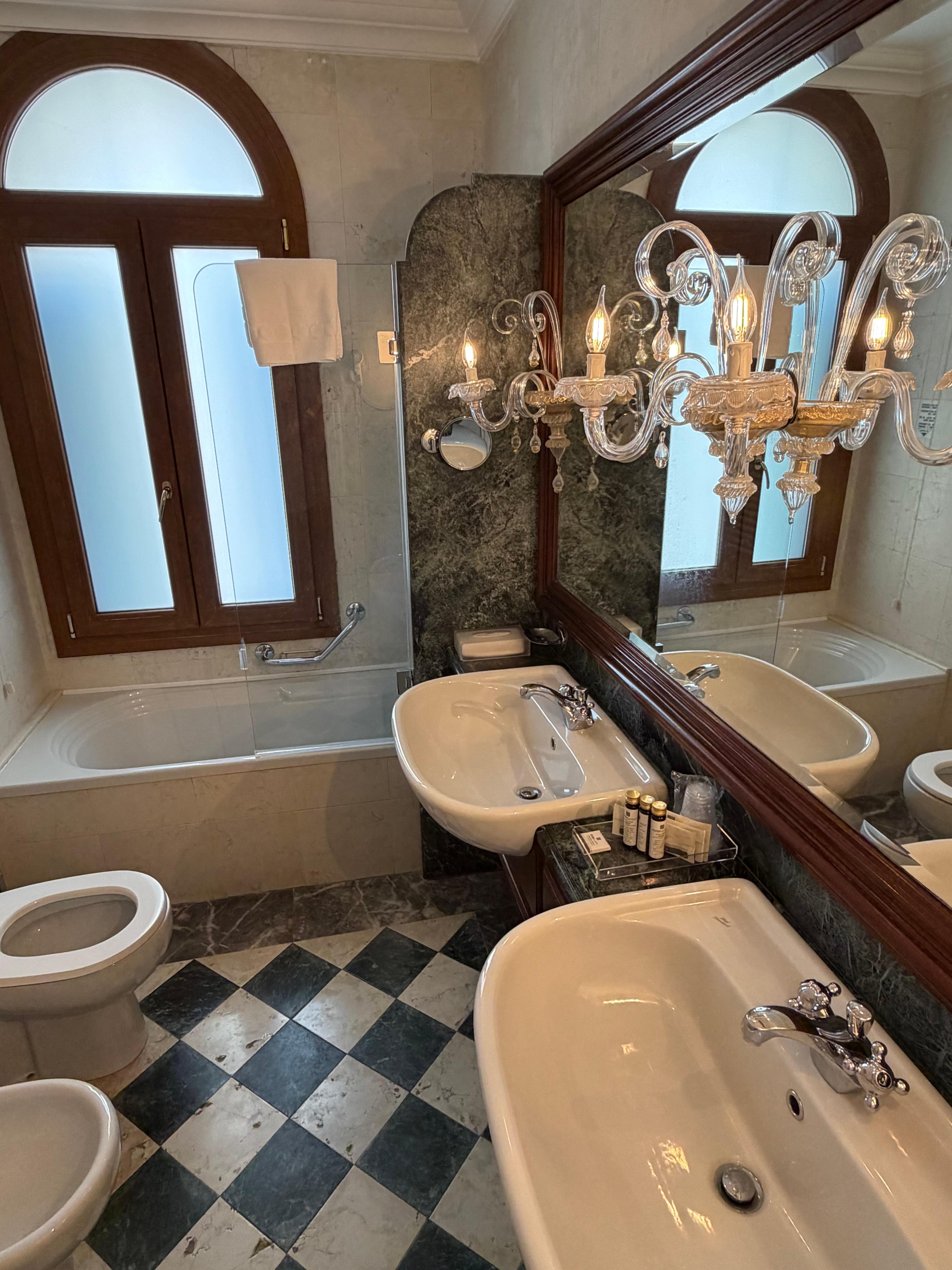 Large bathroom 