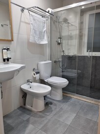 Banheiro com box total