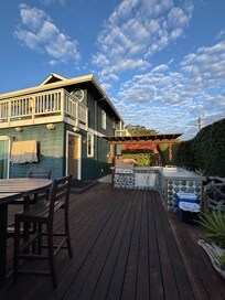 Outdoor kitchen