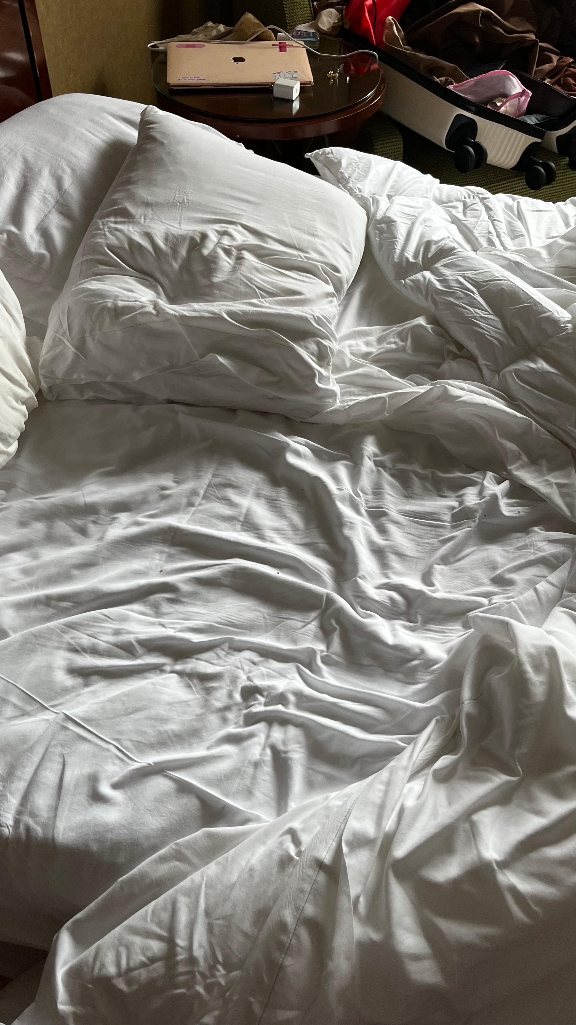 Our beds, in town for a conference when we came back around 6pm each day, everything was the same as we left it. Housekeeping did not come until the last full day of our stay. 