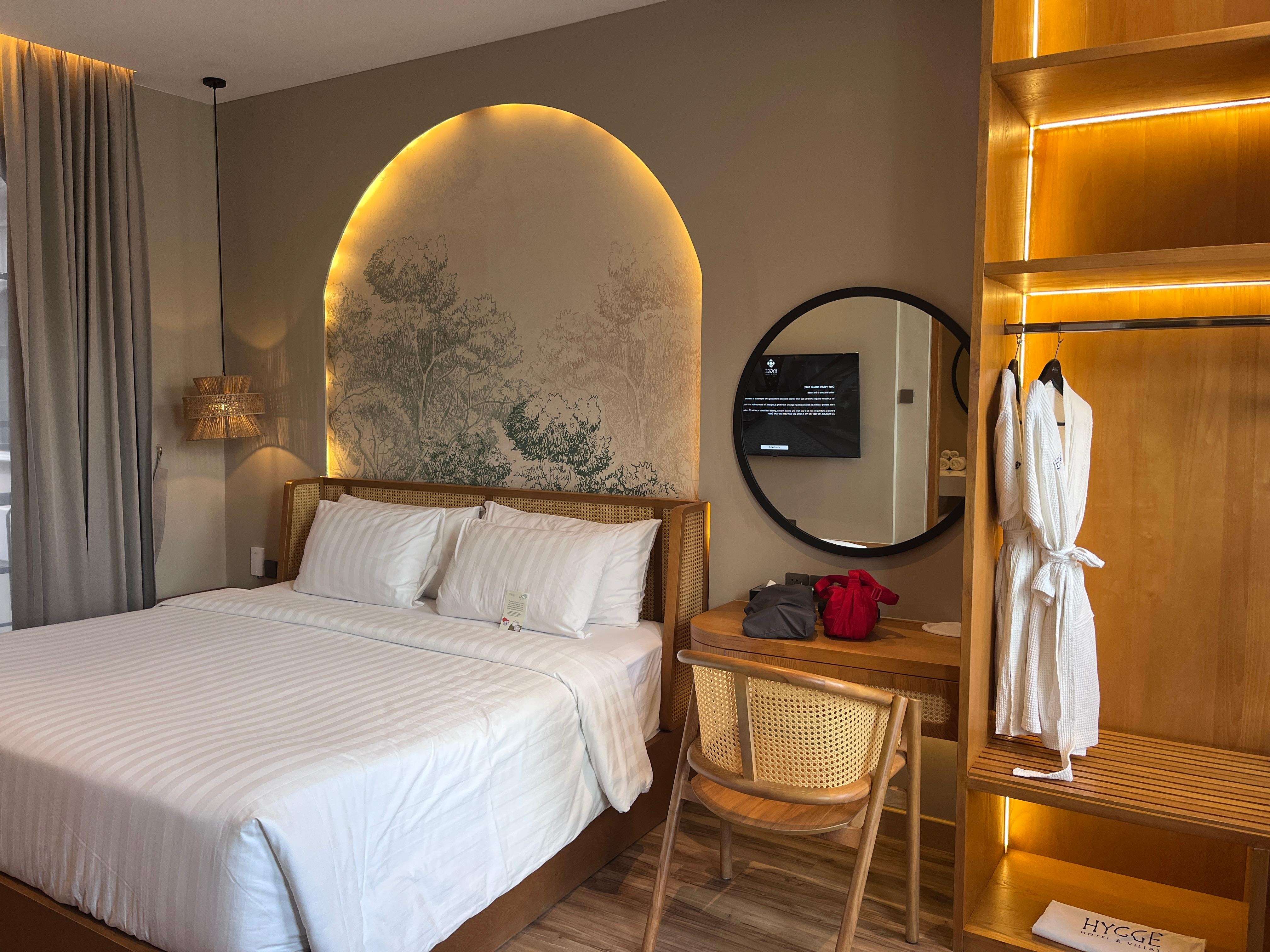 Each bedroom has a comfy king bed and ensuite (we weren’t sure of that!)