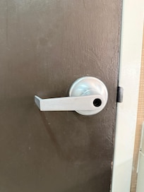 No lock button