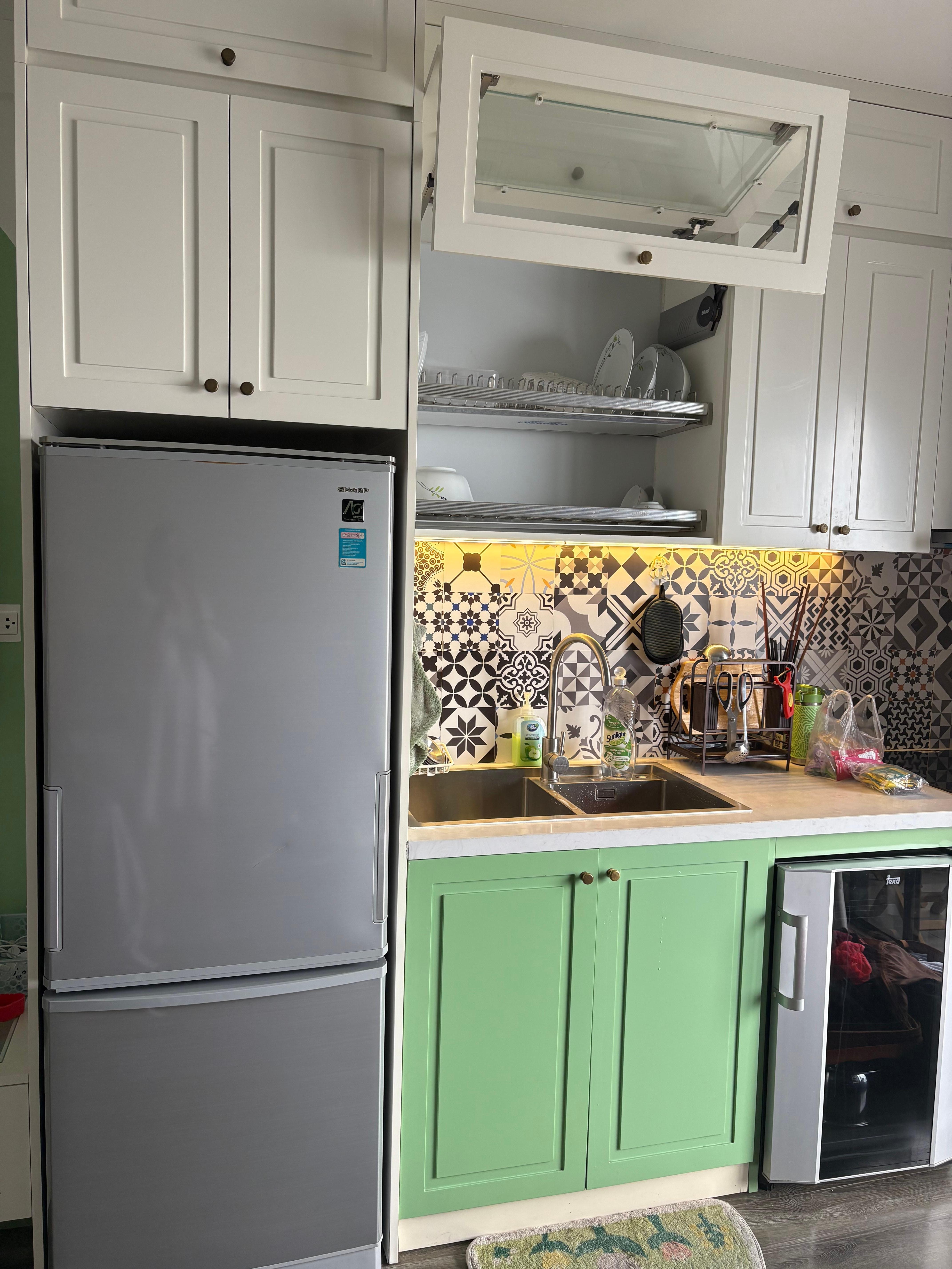 Great cooking area equipped.