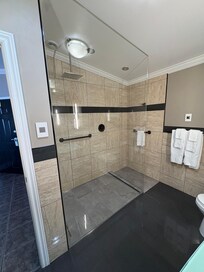 Loved the rainfall shower head in the walk in shower!