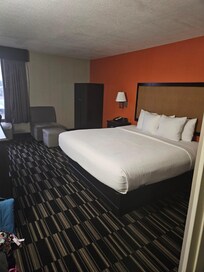 Clean, up-to-date, nice. It just needs a good air out.