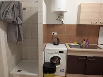 This is supposed to be shower.