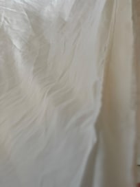 Torn sheets on bef