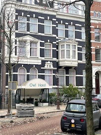 Perfect location. Very walkable area.