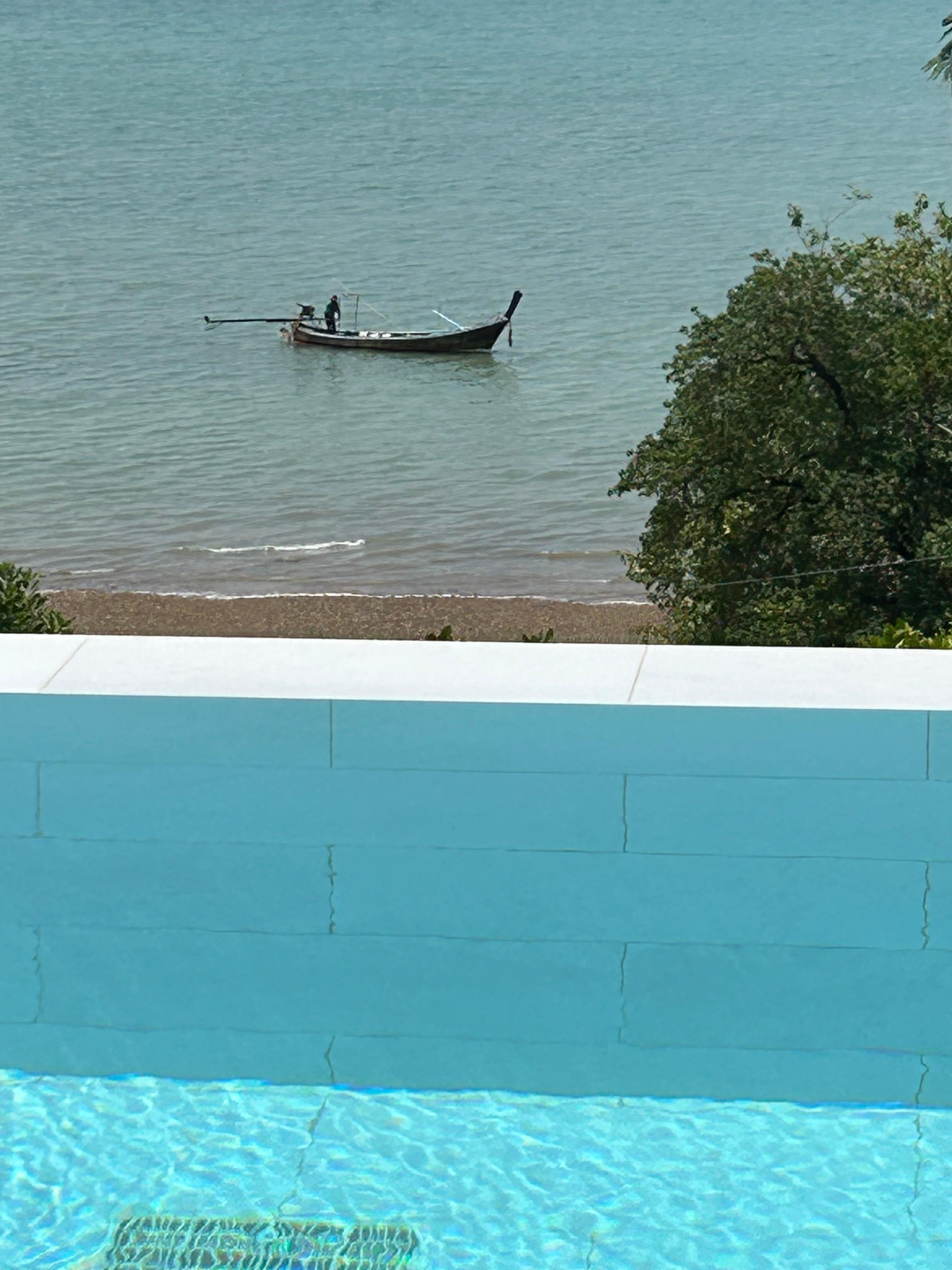 Private pool with seaview of a longboat