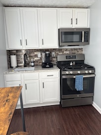 Functional kitchen. Equipped with everything I needed.