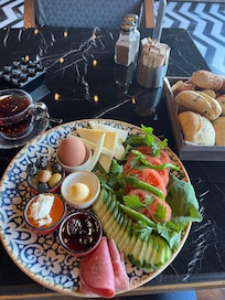 Frühstück im Restaurant Mojo