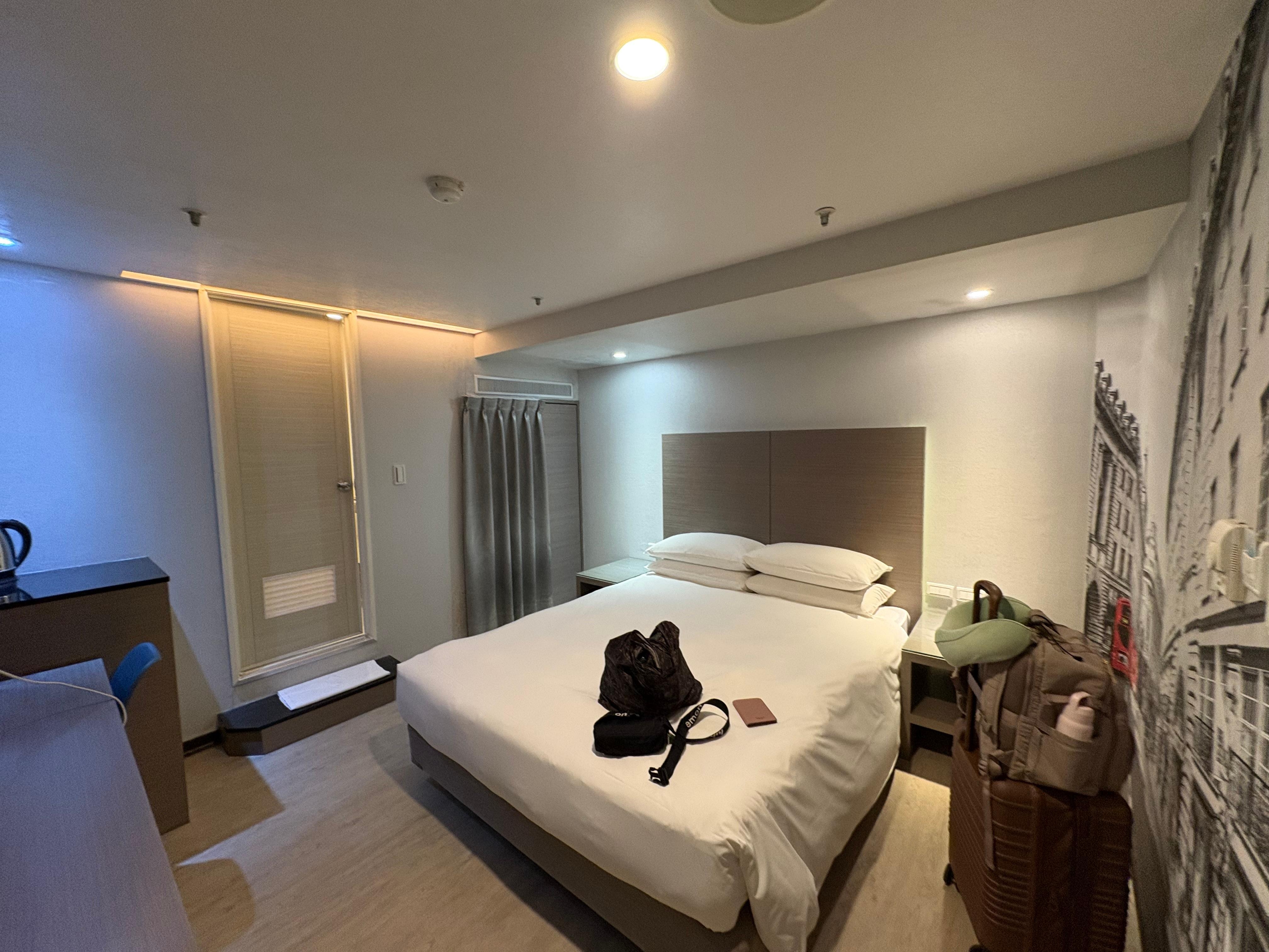 The single room with no window.