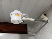 Etwas merkwürdig aber trotzdem kein warmes Wasser zum Duschen.