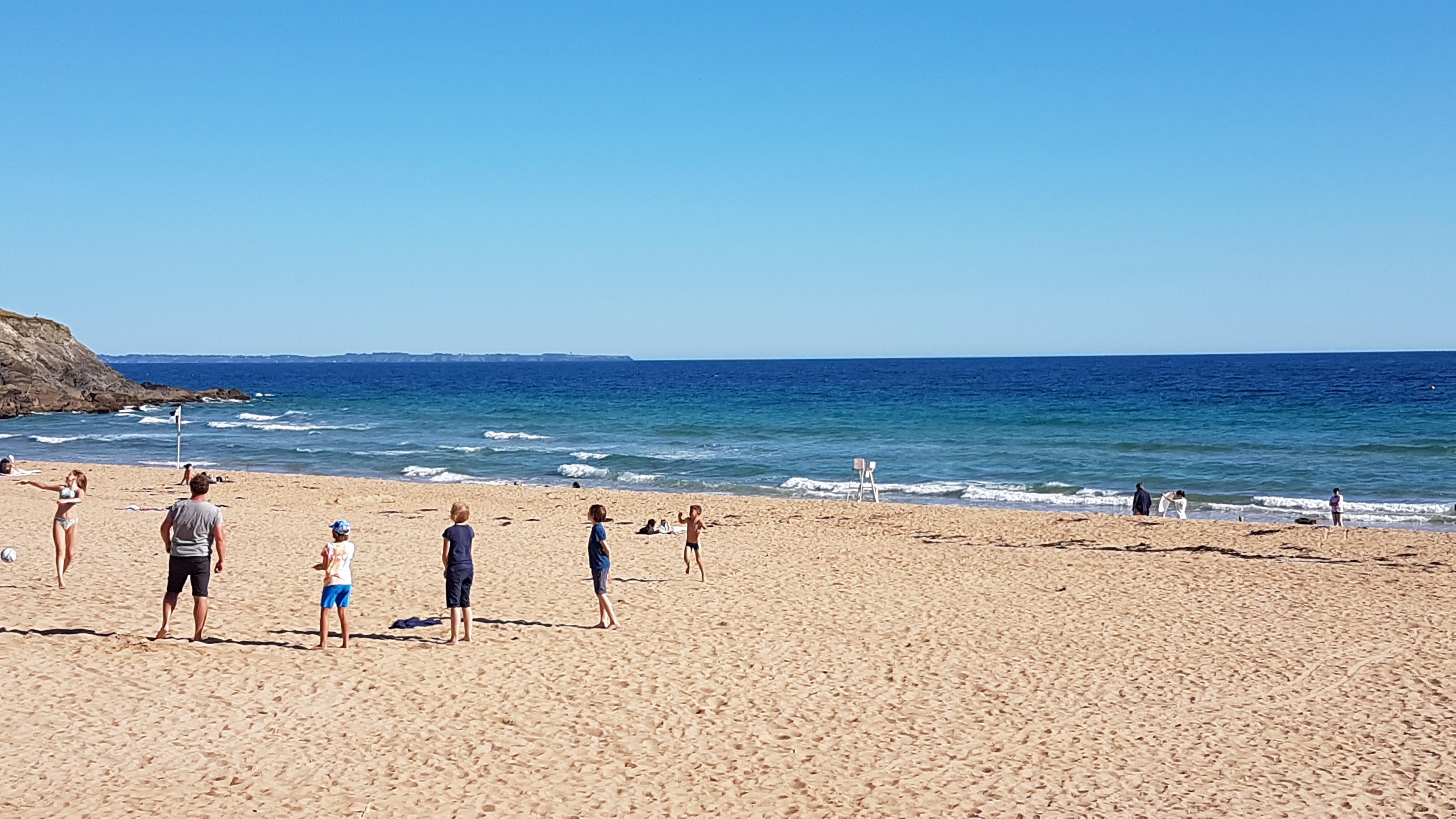 Plage a quelques pas de l'hotel.