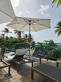 Hotel Pool