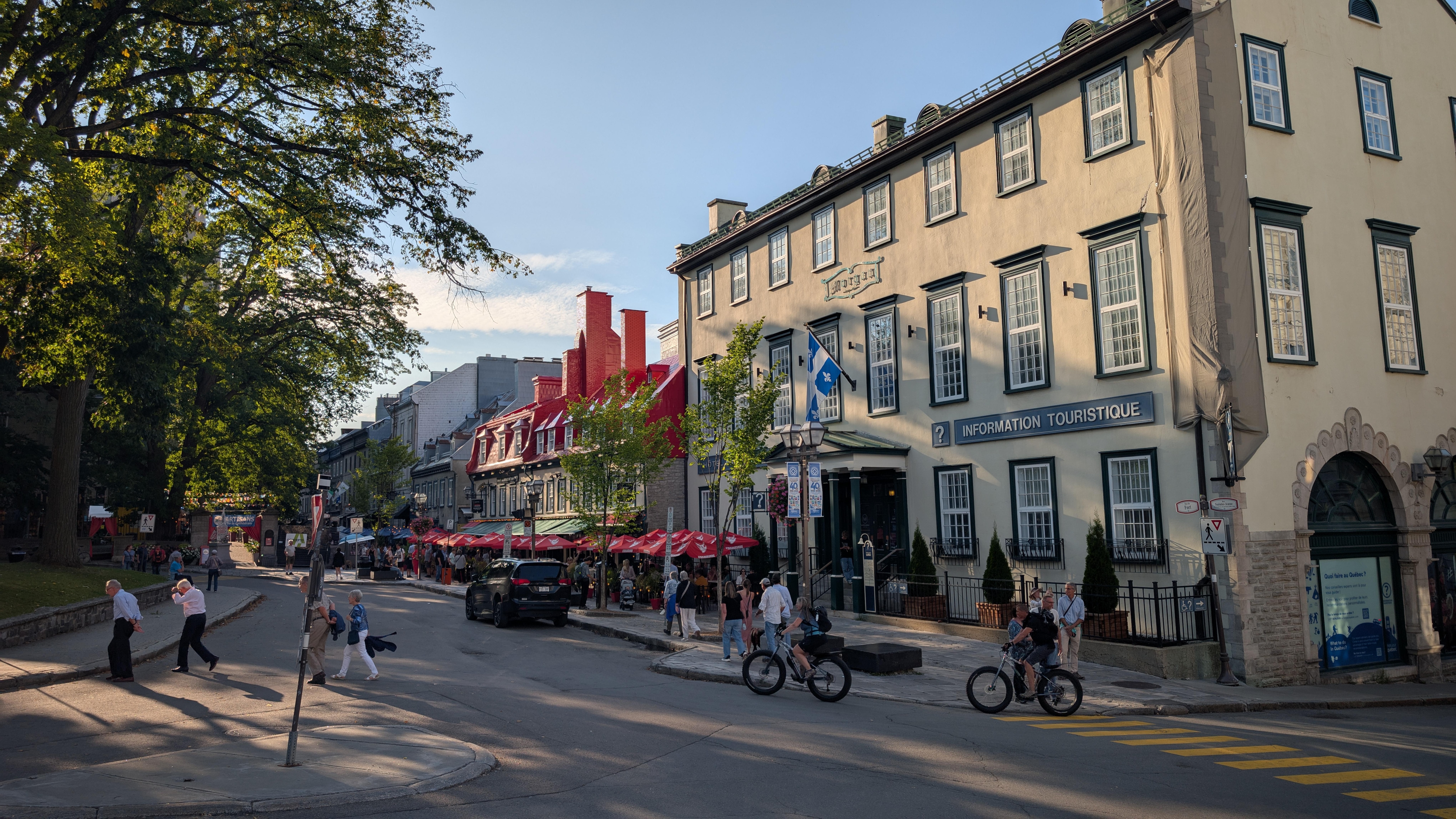 Hotel Manoir Morgan. Great location.