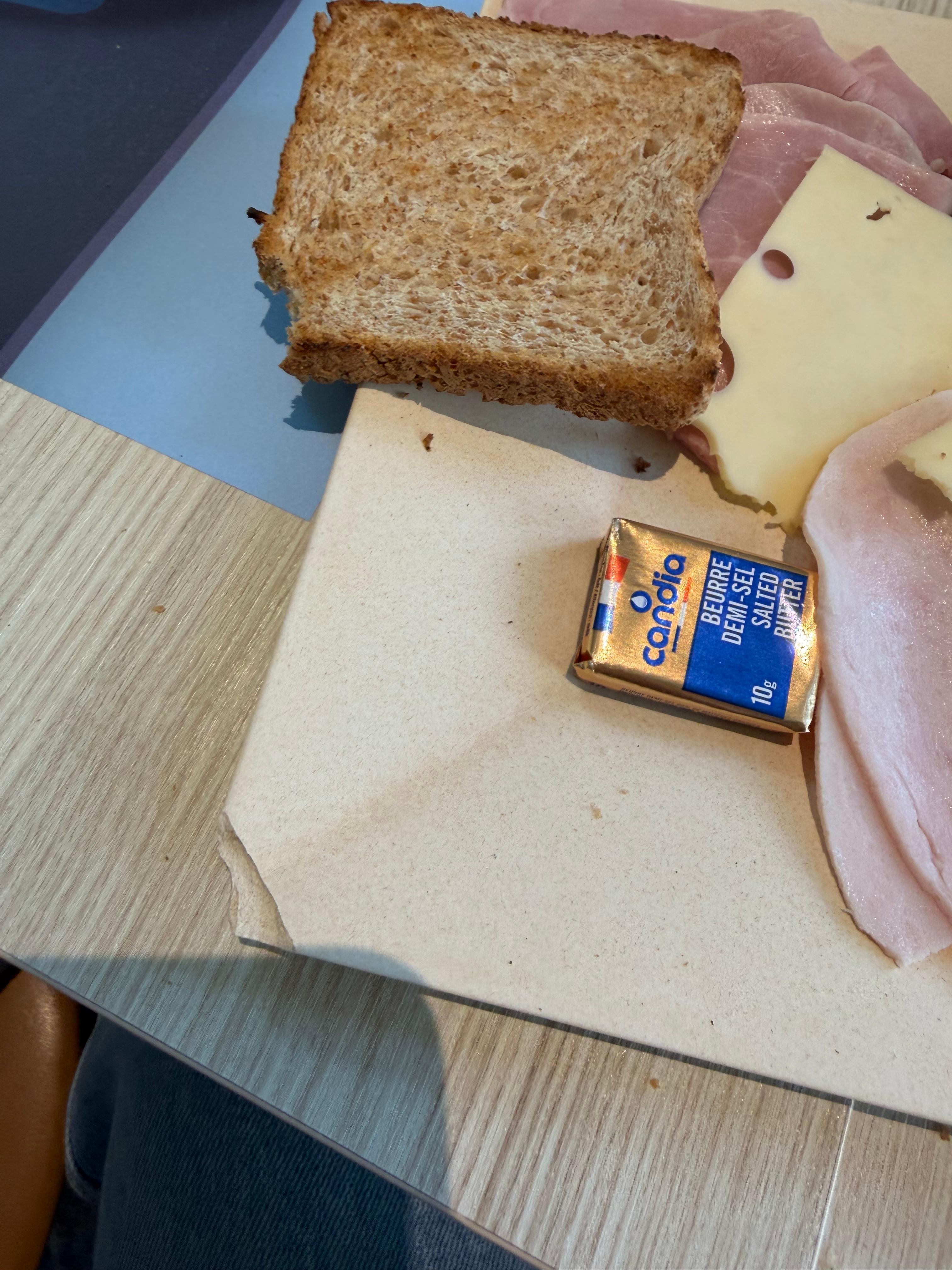 Broken plastic plates