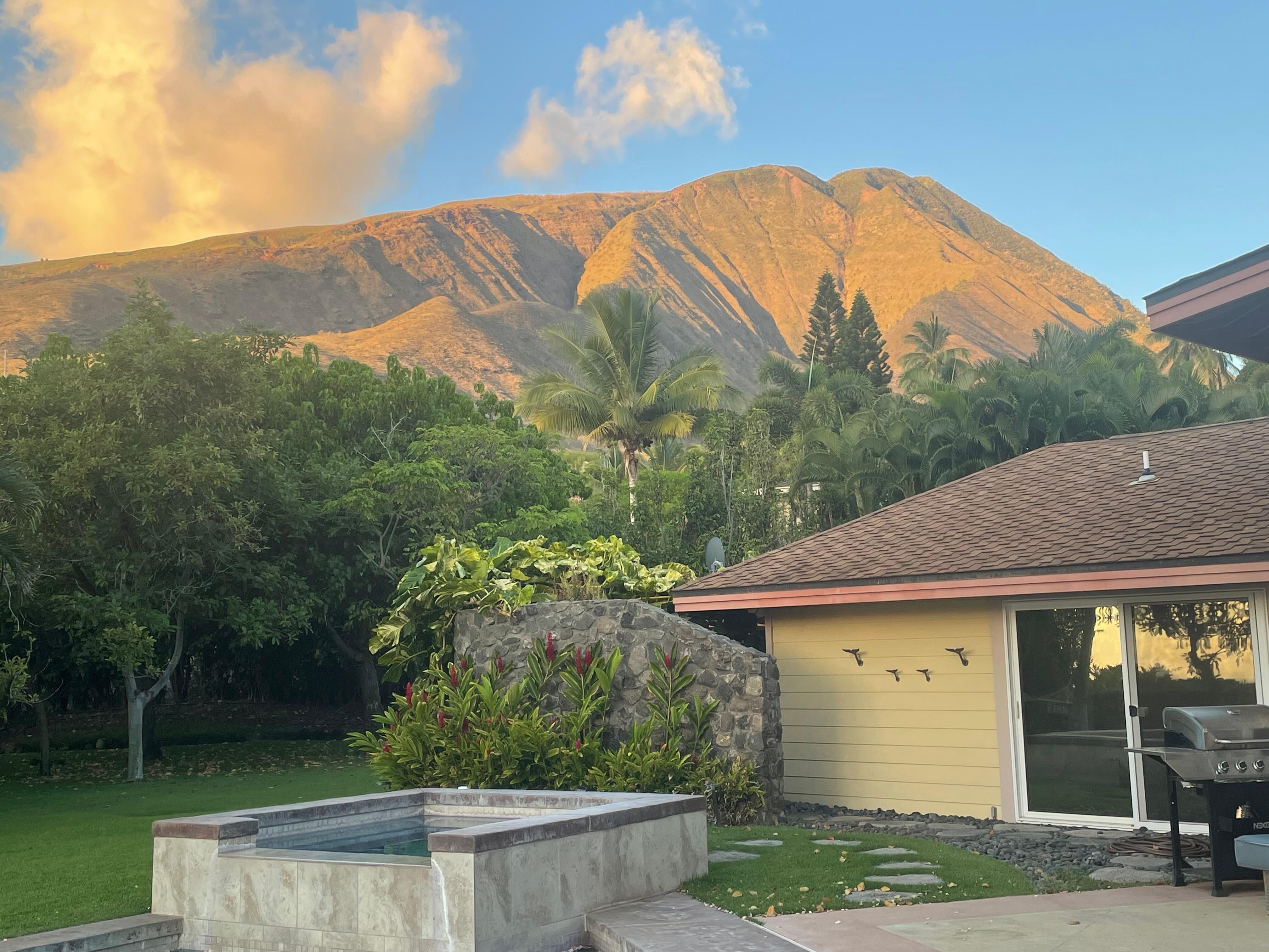 View of Maui mountains in the back of the house