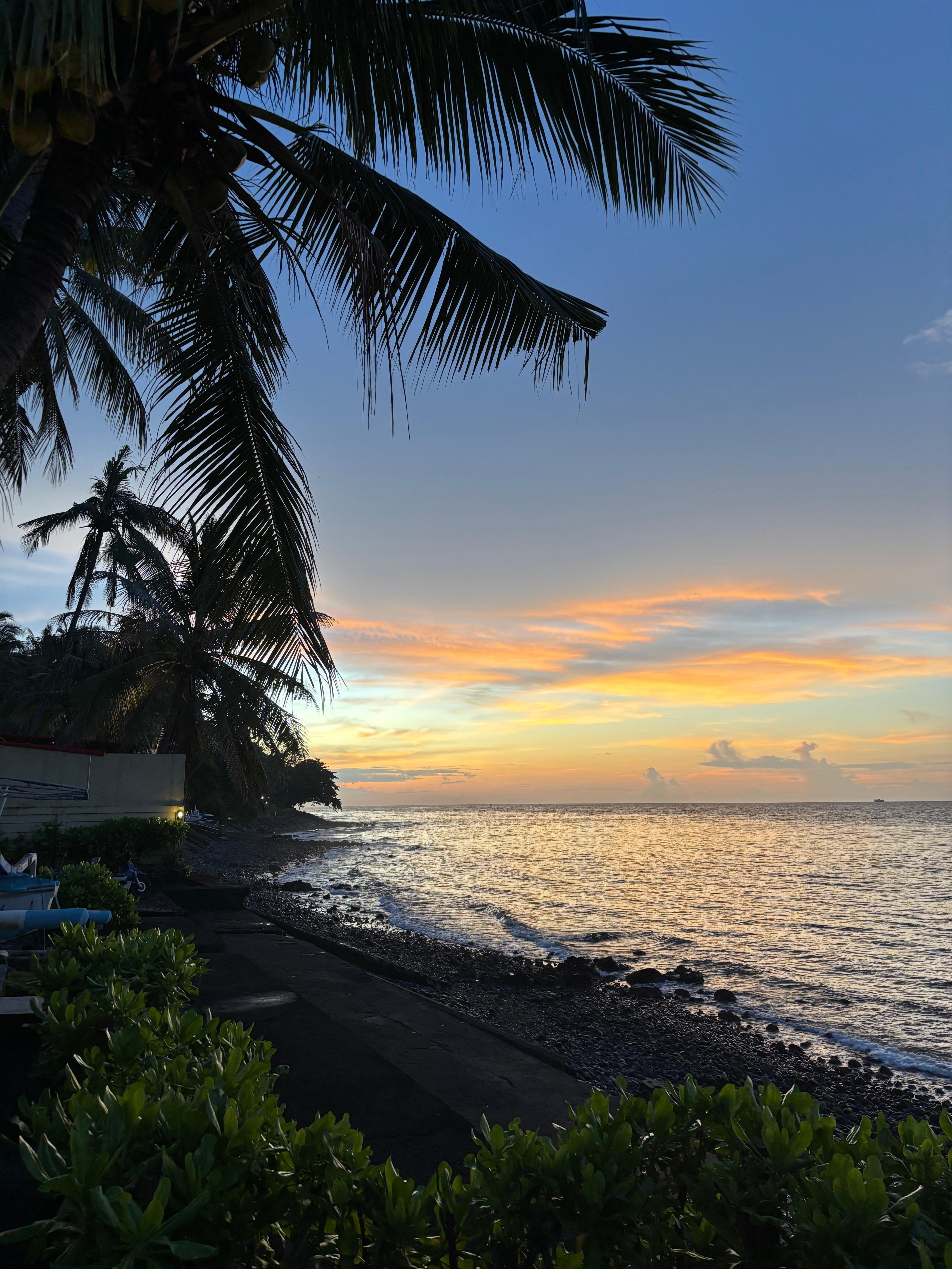 Sunset in restaurant 