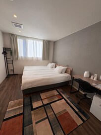 Our room had 2 twin beds, very comfortable