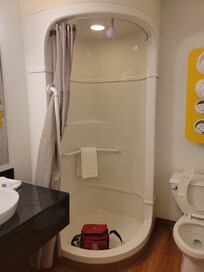 Capsule shower