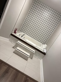 Jacuzzi sweet