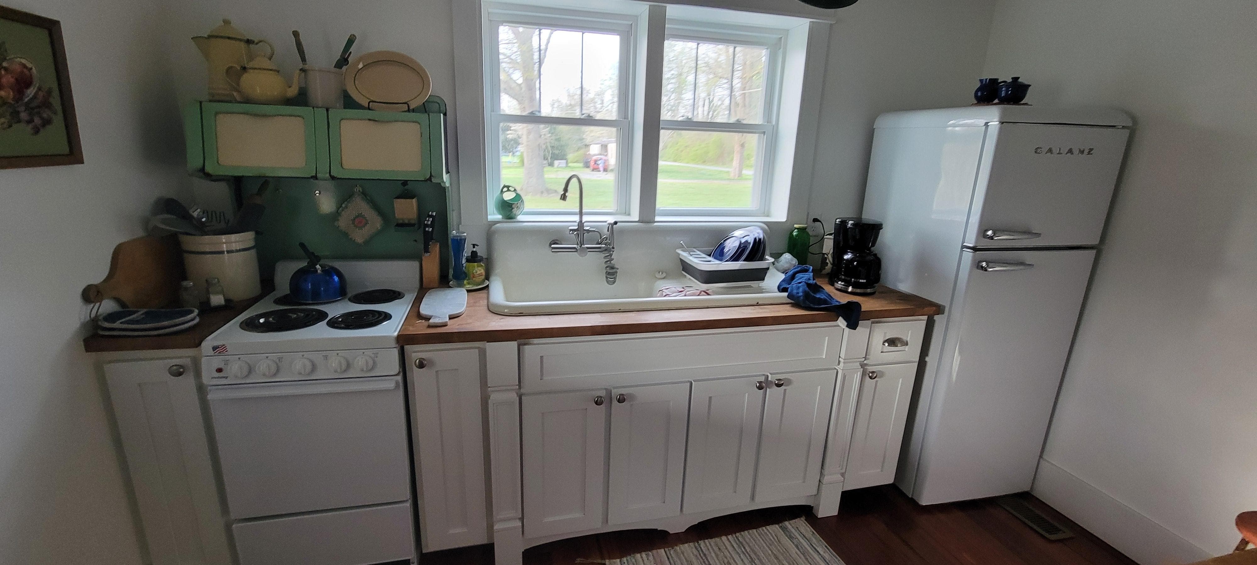 Kitchen (none of these pictures do the house justice!)