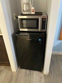 fridge microwave coffee maker& coffee