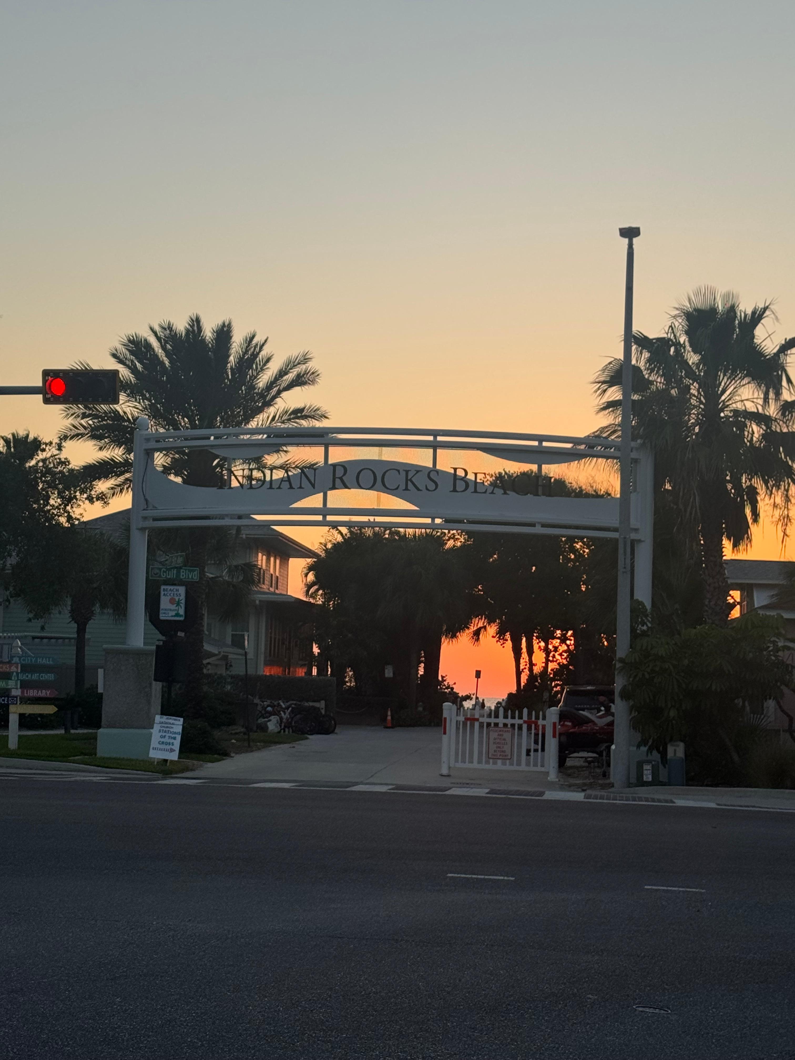 Entrance to the beach 