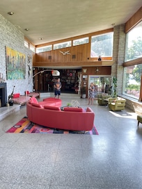 What a great room for hanging out!