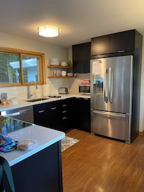 The kitchen has everything you need!