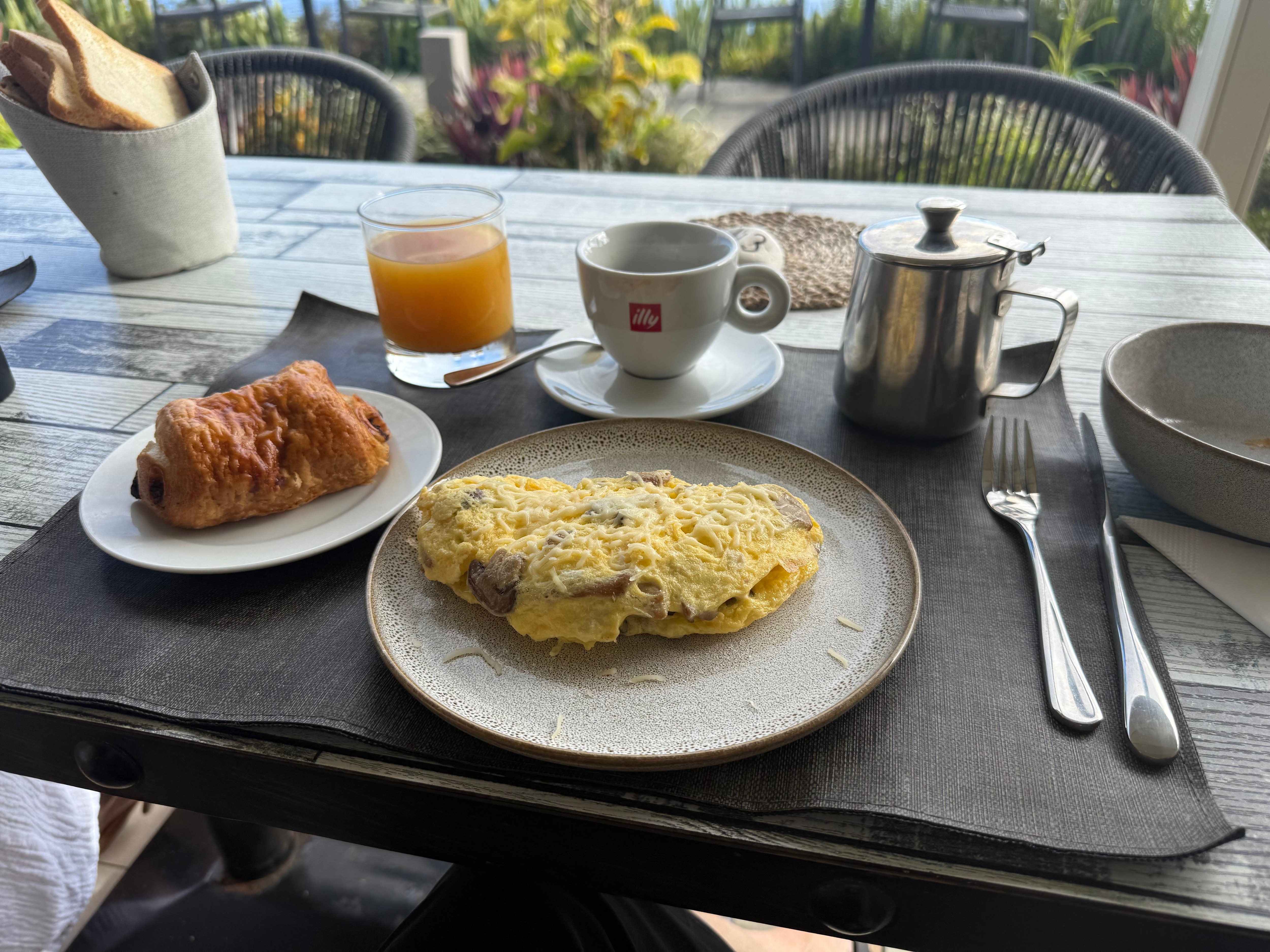 Breakfast at Le Cooks