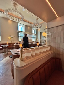 Salle de restauration de l’hôtel