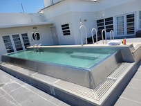 Penthouse Ocean pool