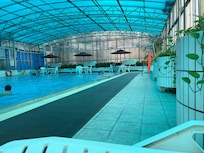 Hanging by the indoor pool. Water is crystal clean. Pool attendants very friendly