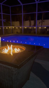 Nice night to sit by the pool!