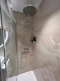 Metais novos, Boa ducha