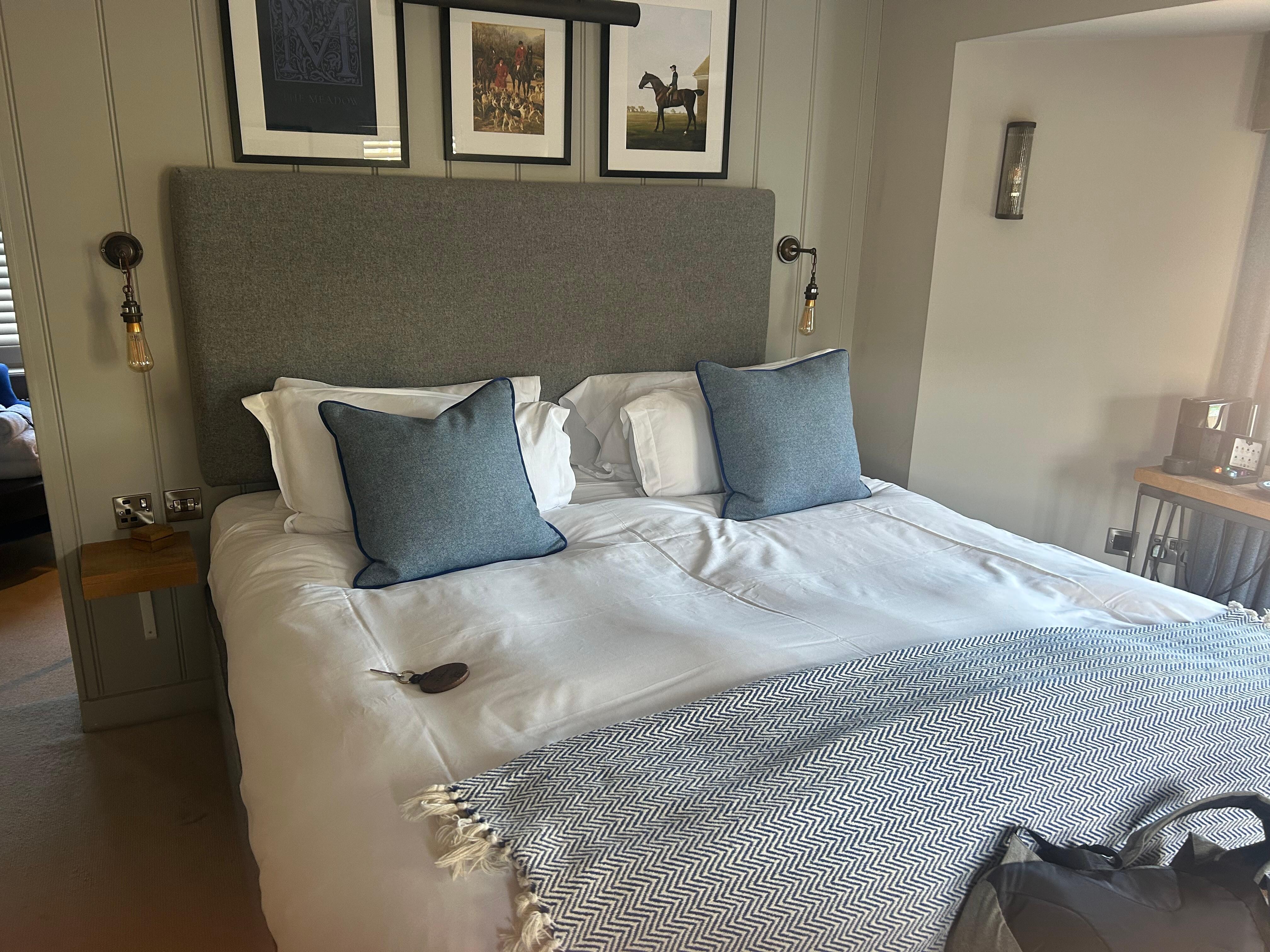 Luxurious bed and bedding