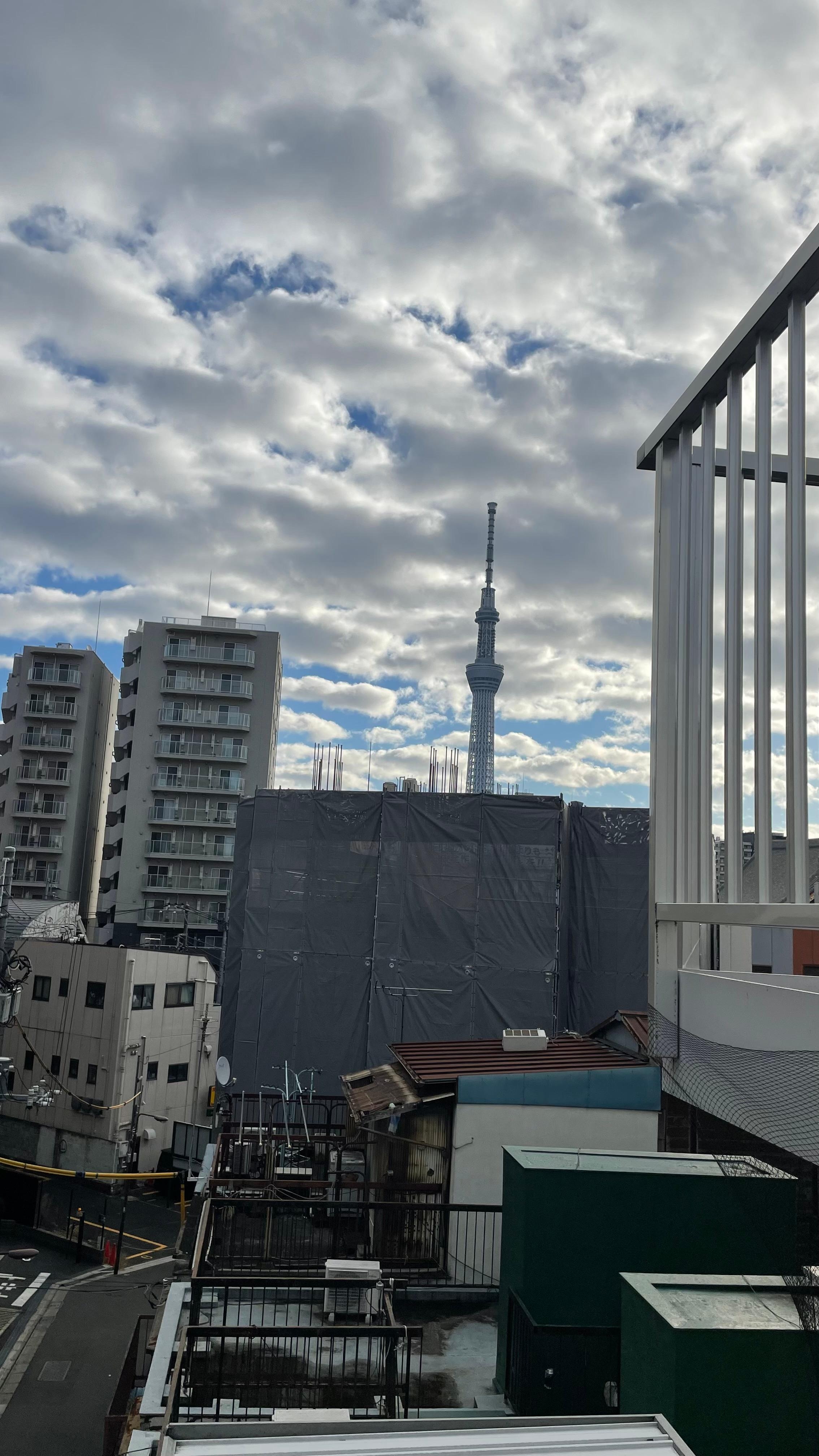 テラスからスカイツリーが見えました。