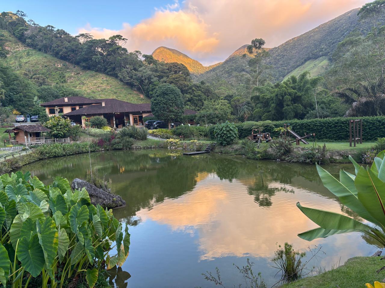 Vista indescritivel do entardecer no Hotel Parador de Lumiar