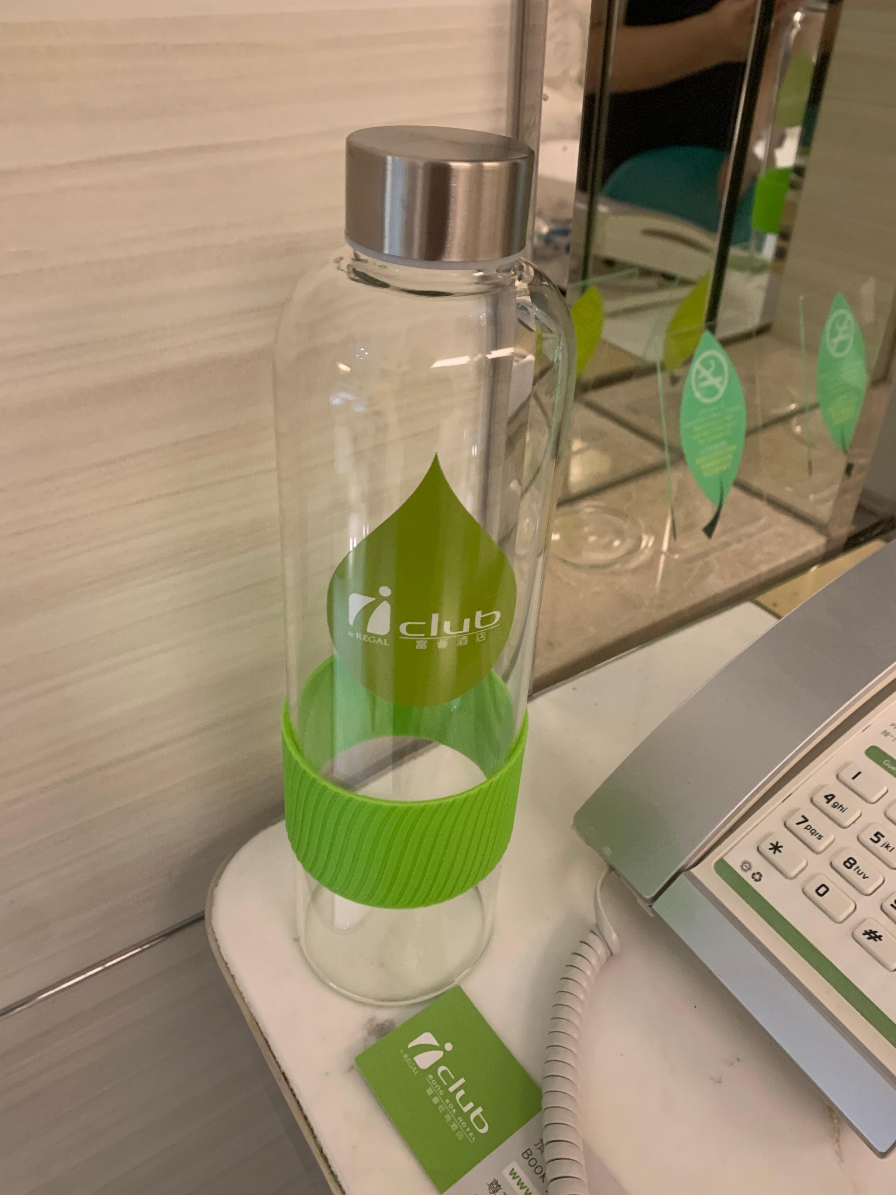 水汲み用ボトル