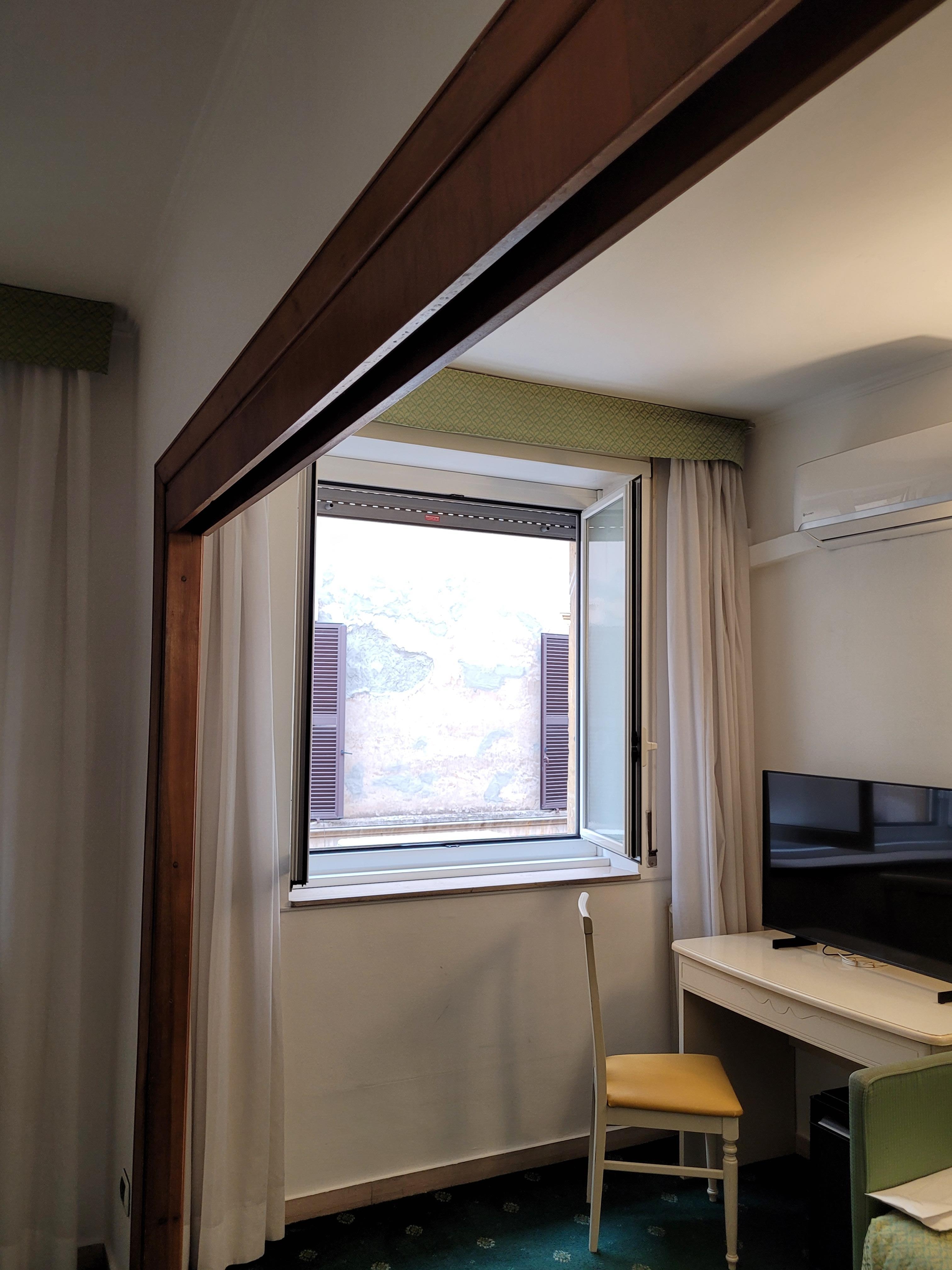 A large suite with original woodwork