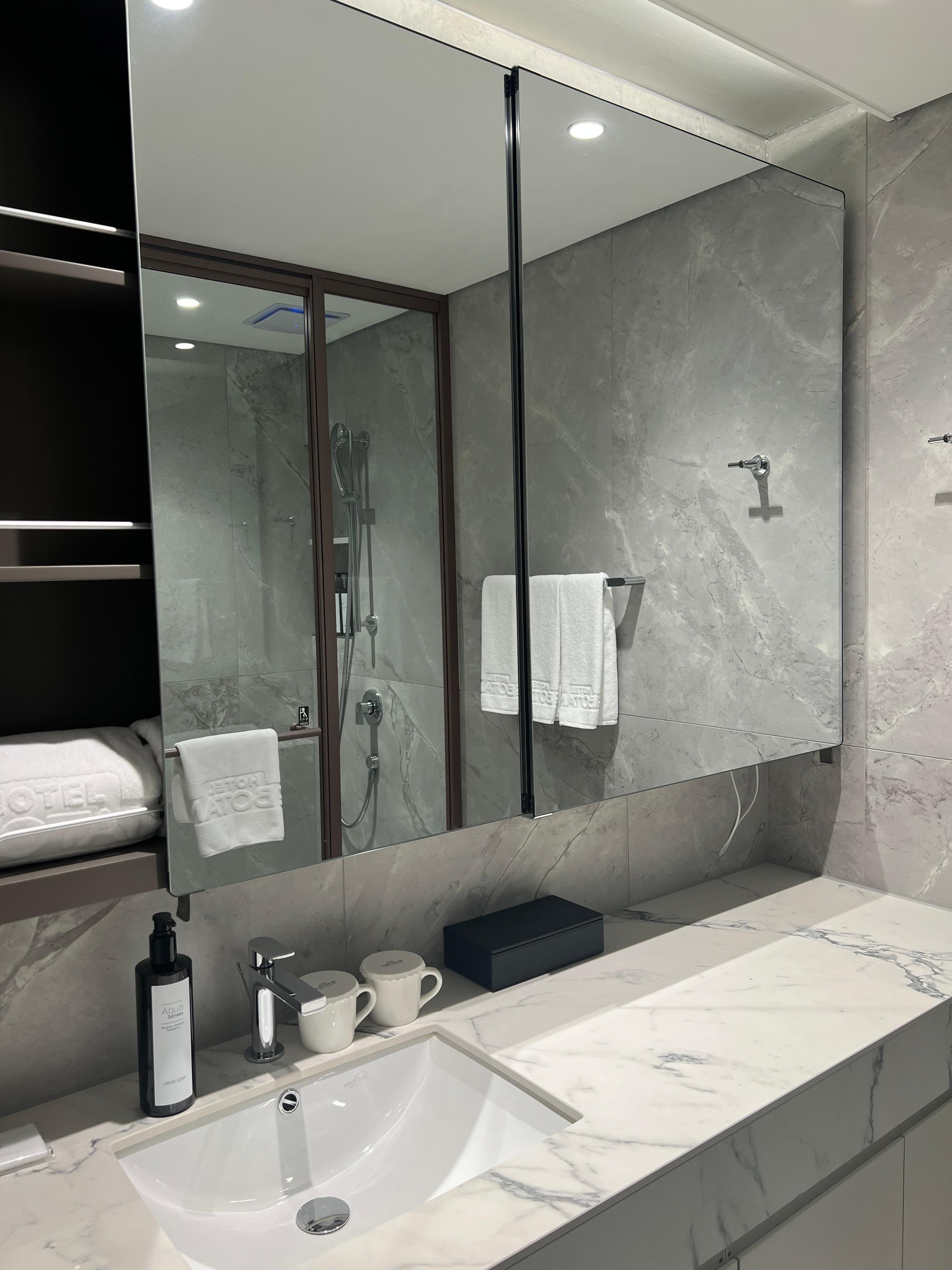 洗面が明るくてメイクしやすい