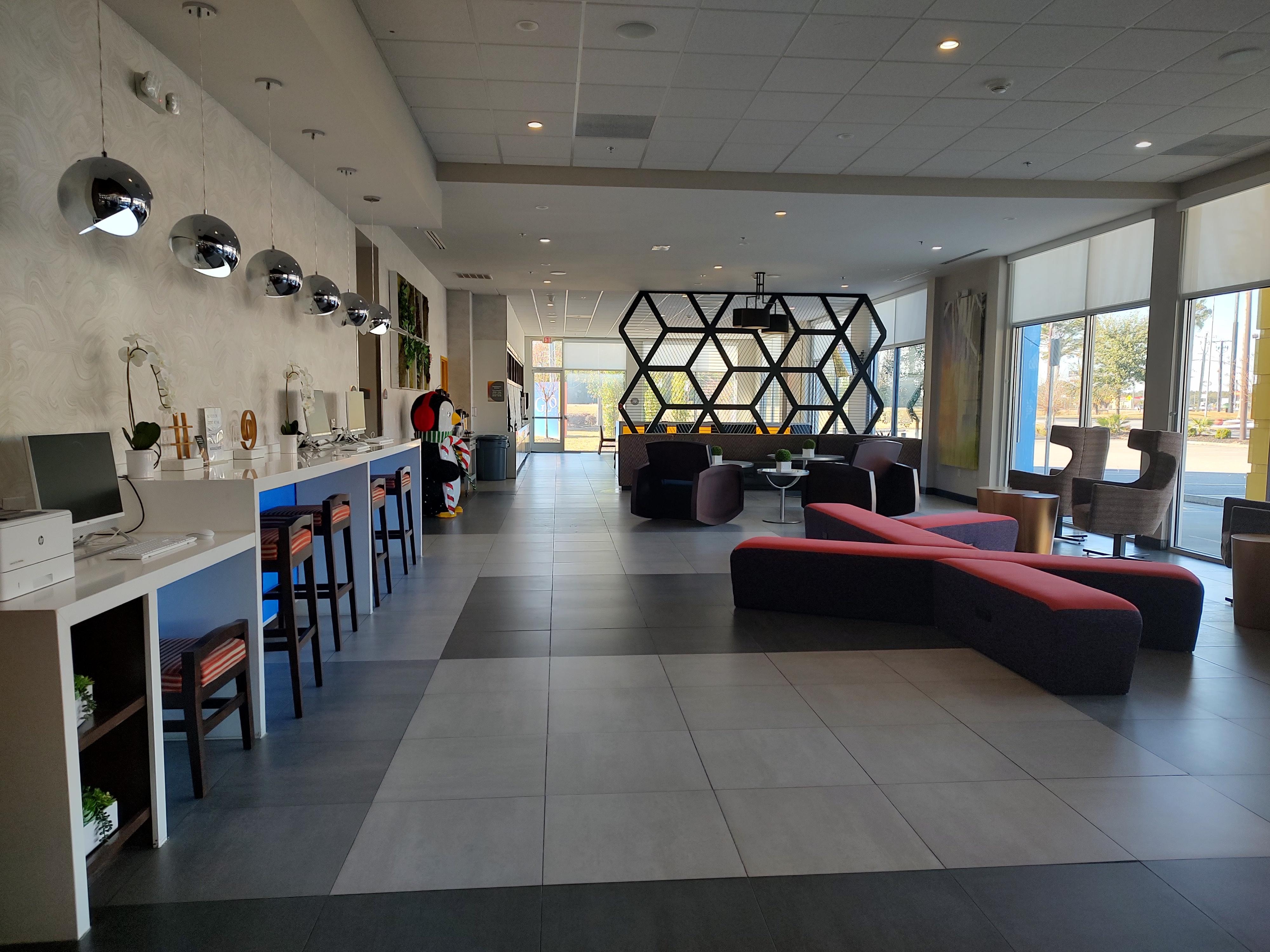 Awesome Lobby. Coffee 24/7.