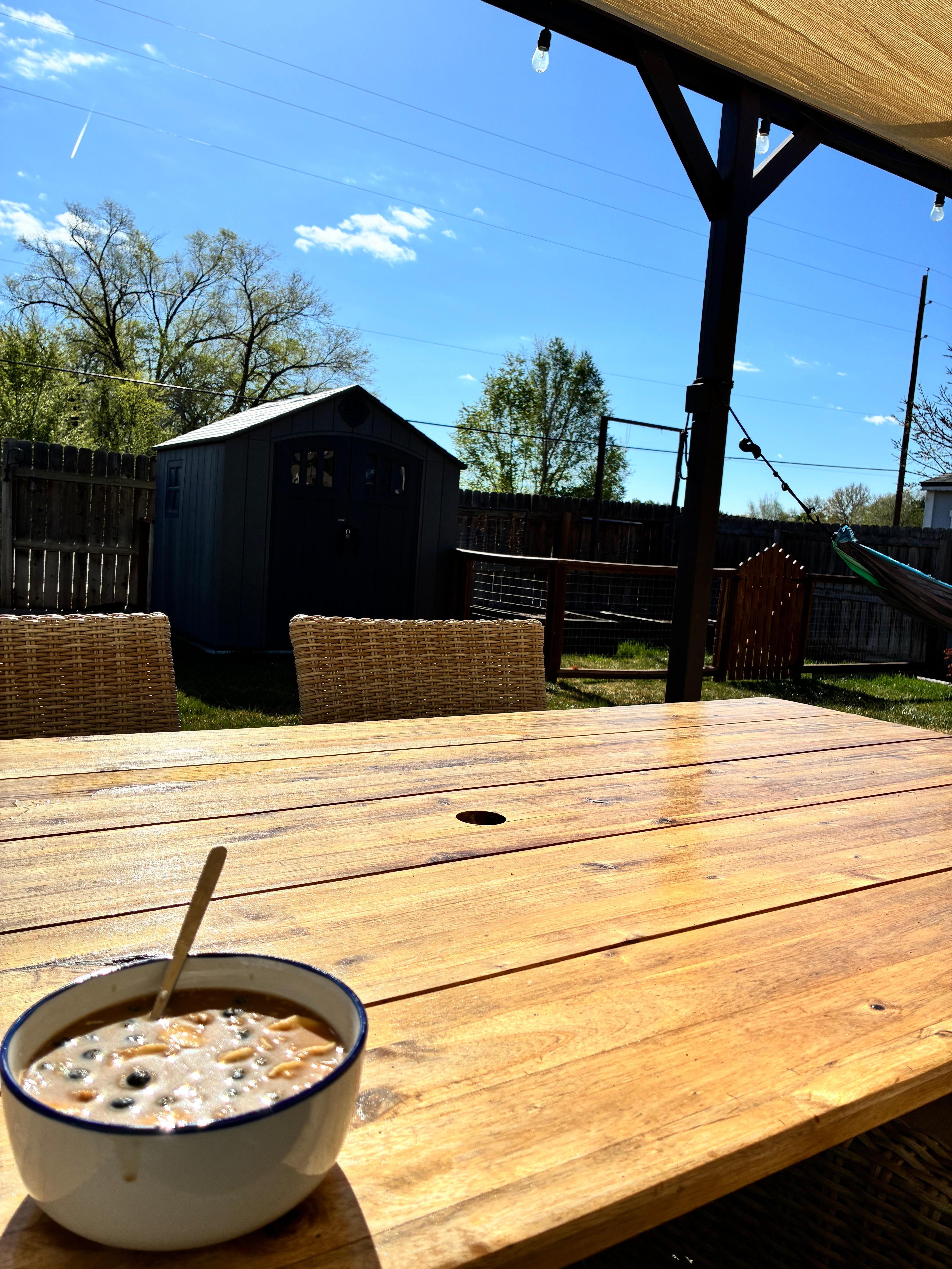 Breakfast outside 