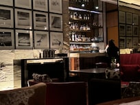Elan Bar