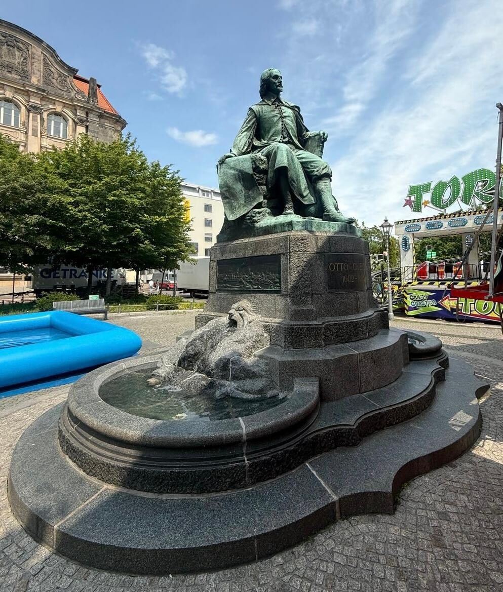Otto von Guericke-Denkmal