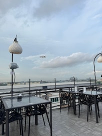Roof top bar