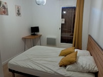 Chambre avec 1 gd lit